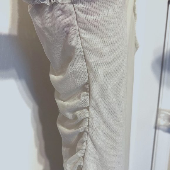 Vivienne Tam- large-VINTAGE-sleeveless blouse-Large-puffy flowers on front-liner - Picture 3 of 10